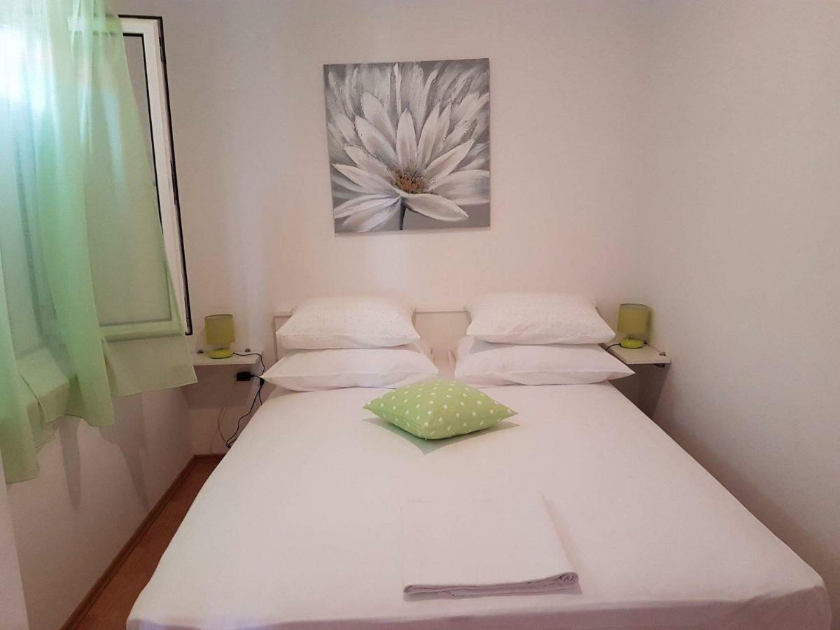 Apartment Tempera Povlja  Luaran gambar